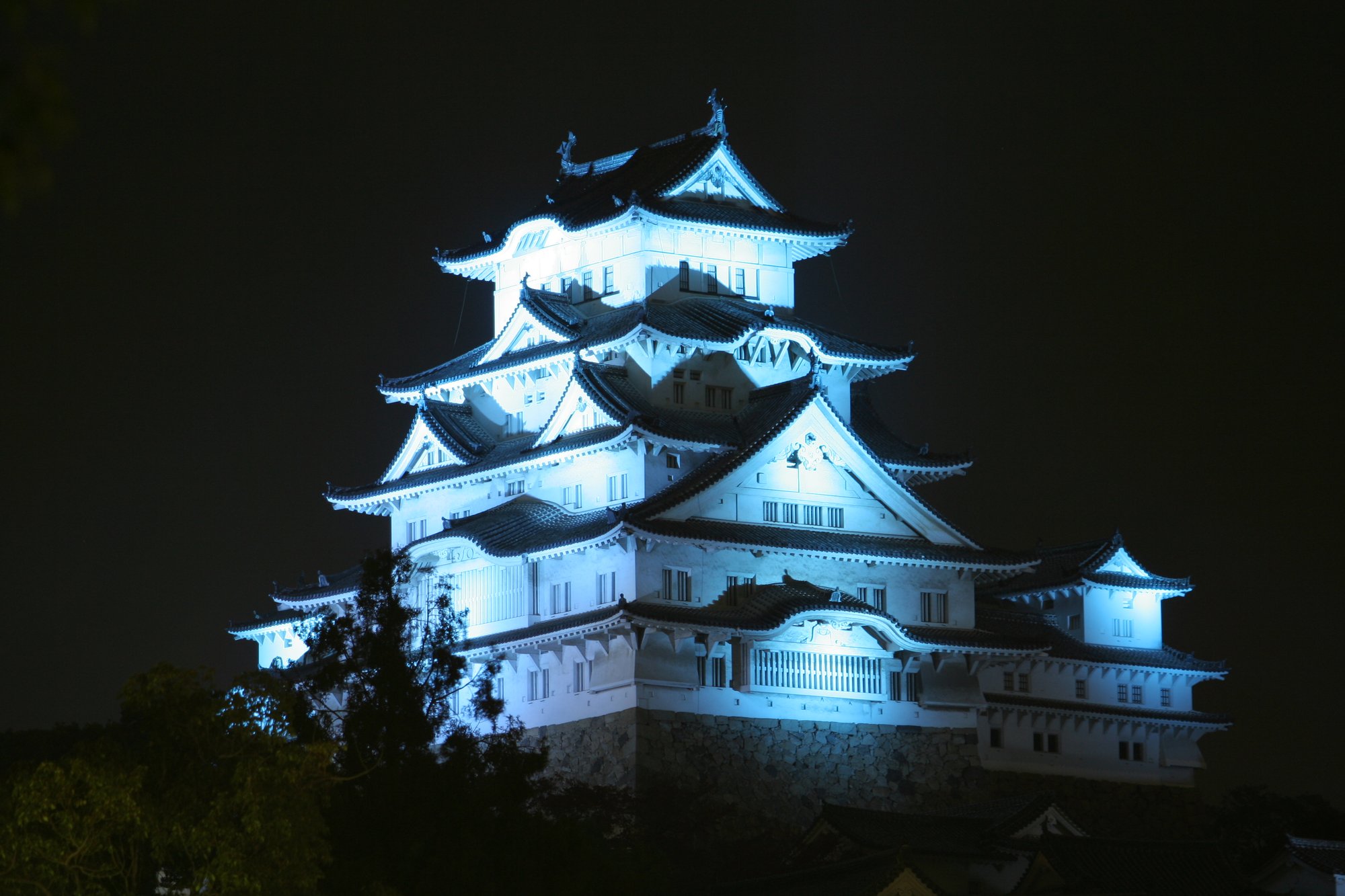 Himeji Castle: The Castle That Survived Bombs and Earthquak