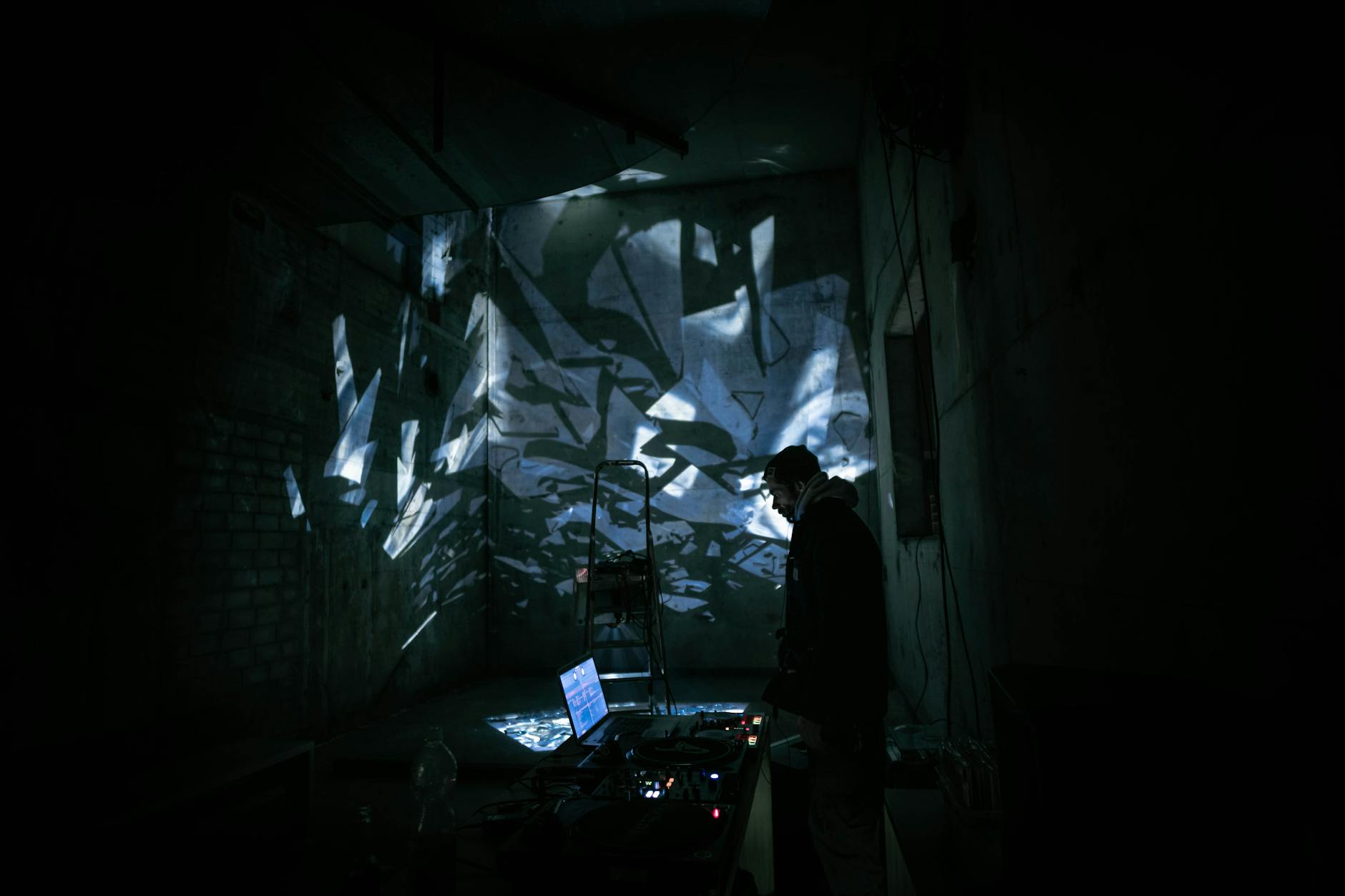 The Arts: Performance Art Breaks the Stage